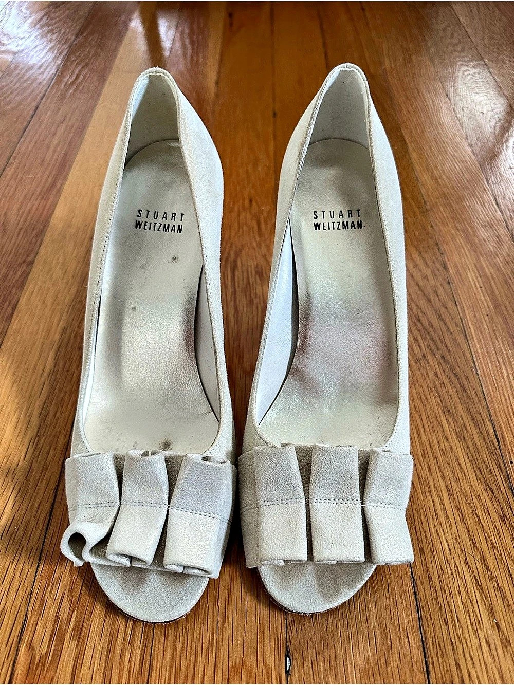 Stuart Weitzman Bow Detail Heels in White